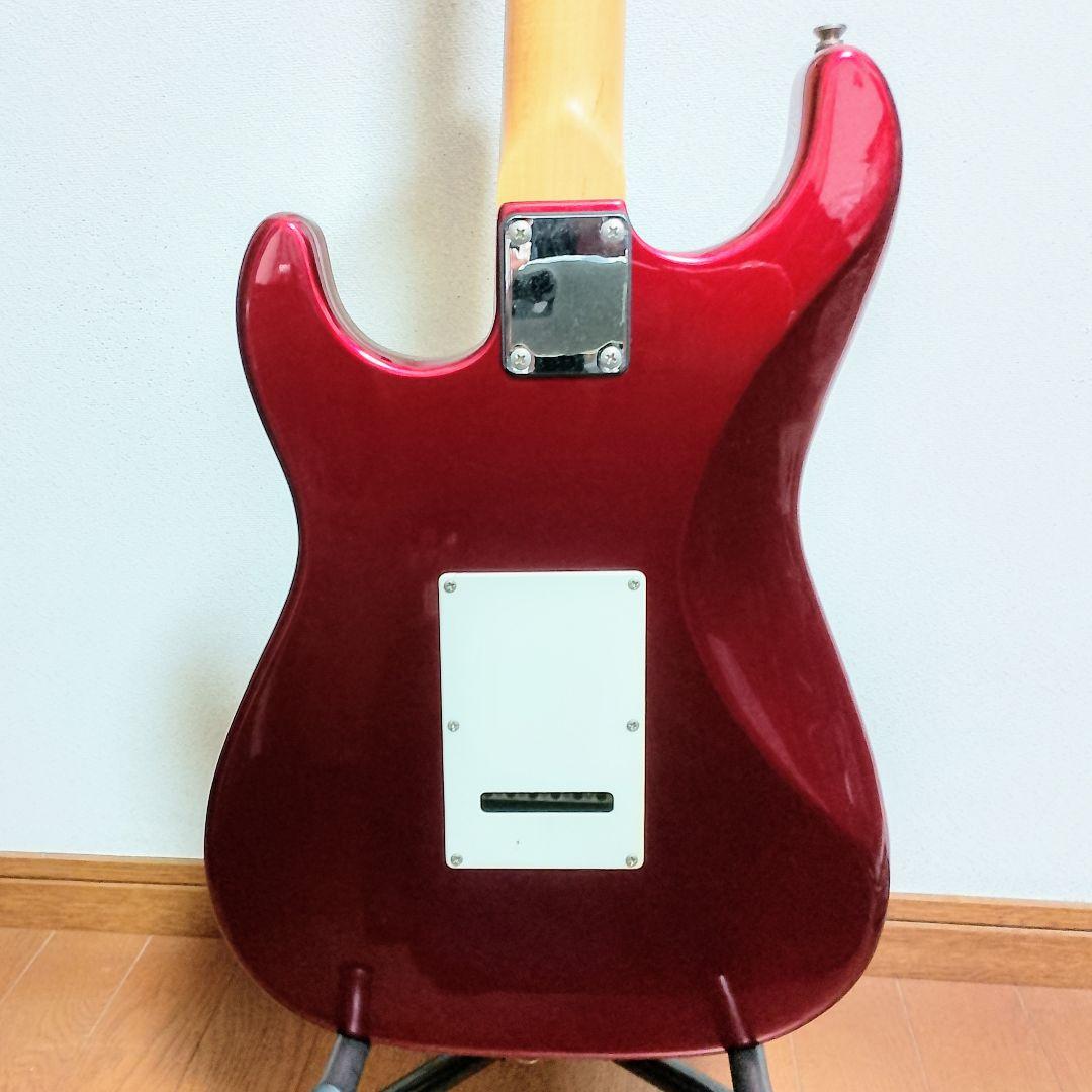 Bacchus　ストラトキャスタータイプ　エレキギター　弦は新品に交換済み！