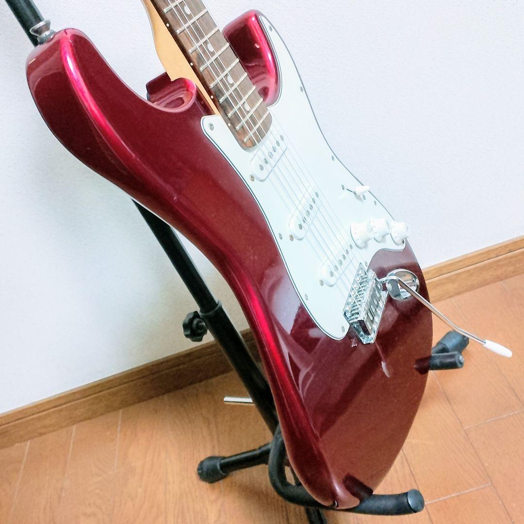 Bacchus　ストラトキャスタータイプ　エレキギター　弦は新品に交換済み！