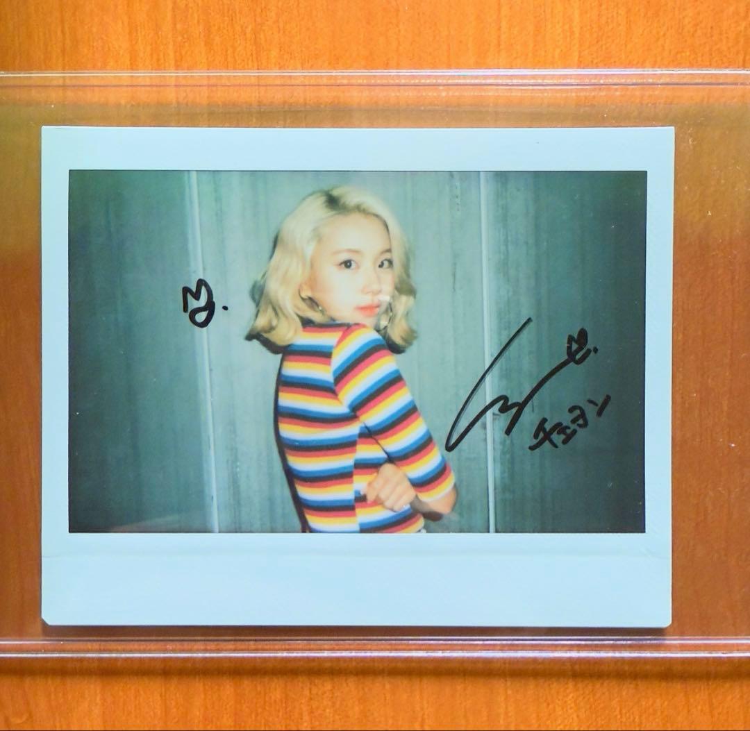 TWICE 直筆サイン入りチェキ　渋谷タワレコ　チェヨン