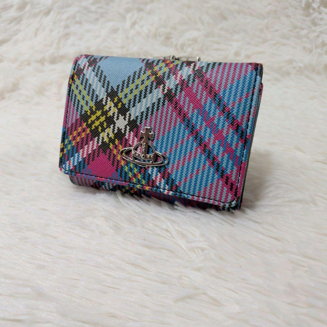 箱付き未使用品✨️　Vivienne Westwood　三つ折り財布　がま口現行