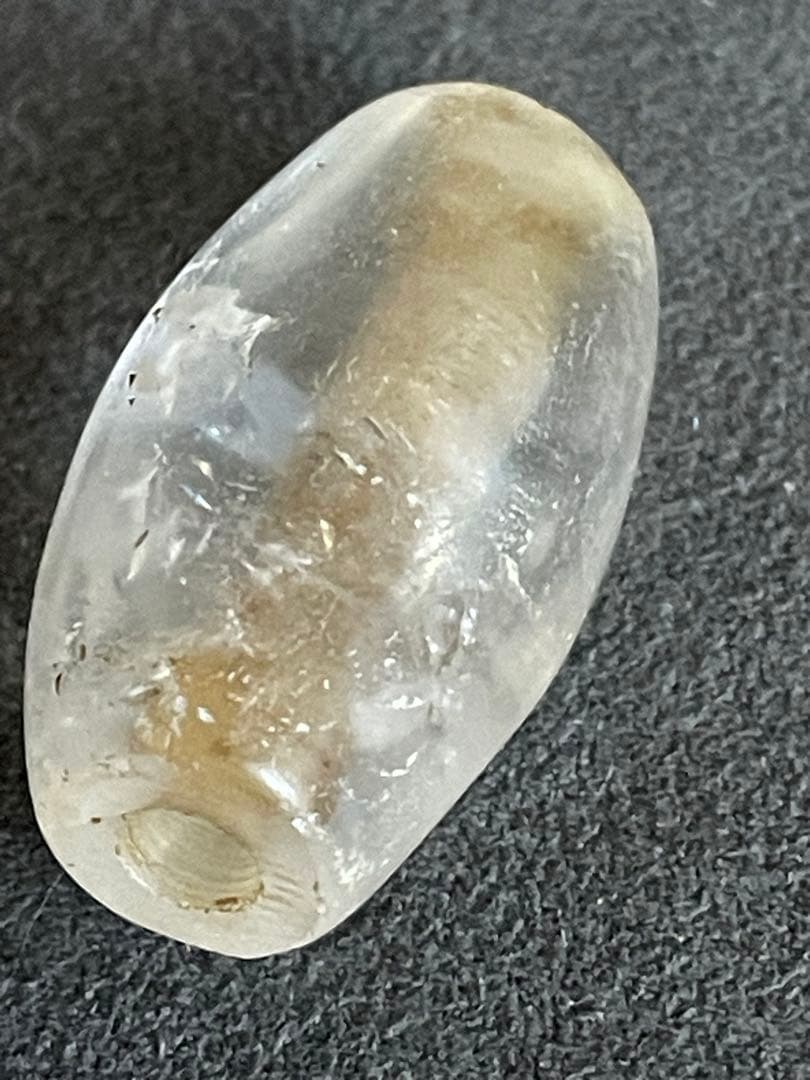 古墳時代　水晶棗玉（なつめたま）