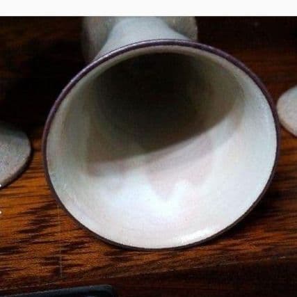 四季花手書きワイングラス陶器製です 真冬のワインに