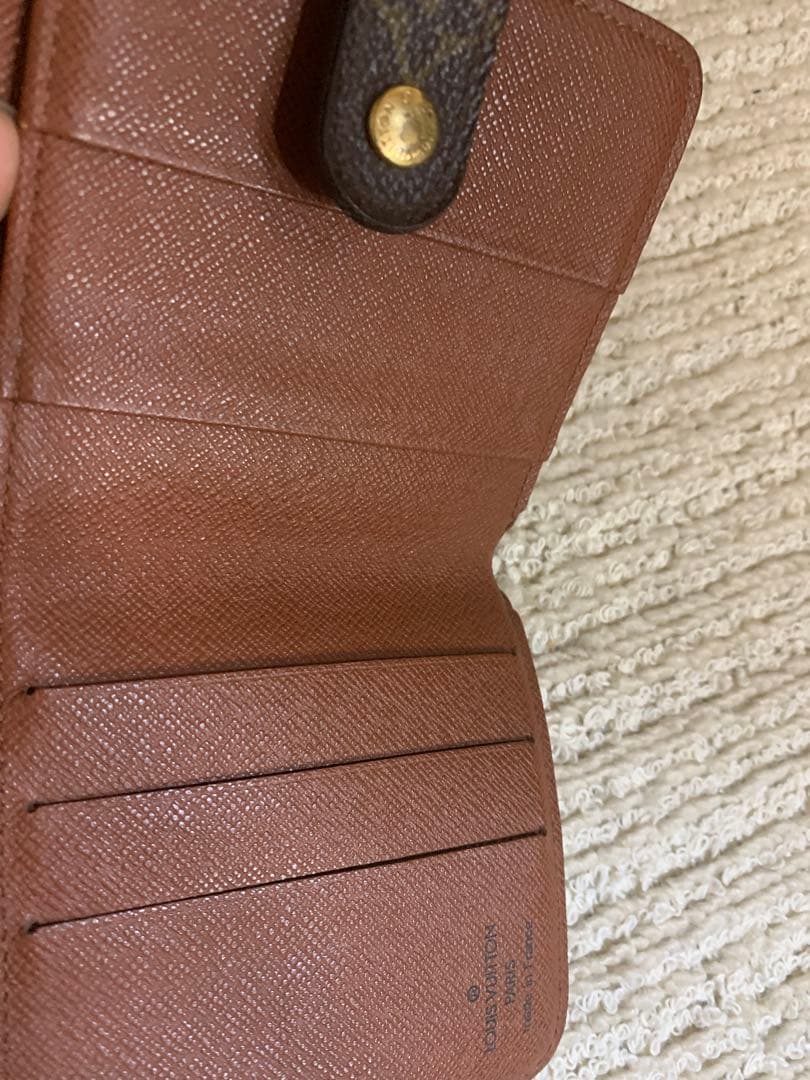 ルイ・ヴィトン 二つ折り財布 ダークブラウン。LOUIS VUITTON 。