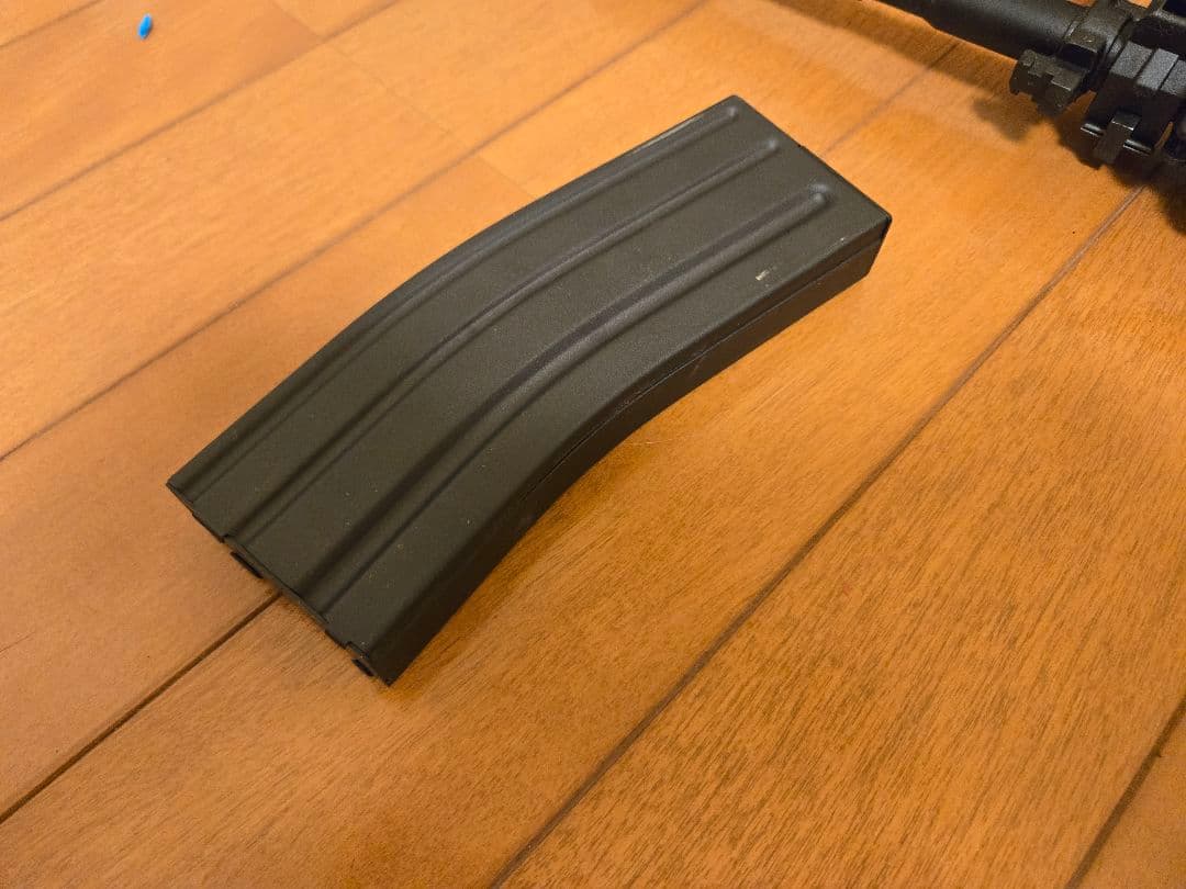 新同品　東京マルイ　次世代電動ガン　M4A1 カービン