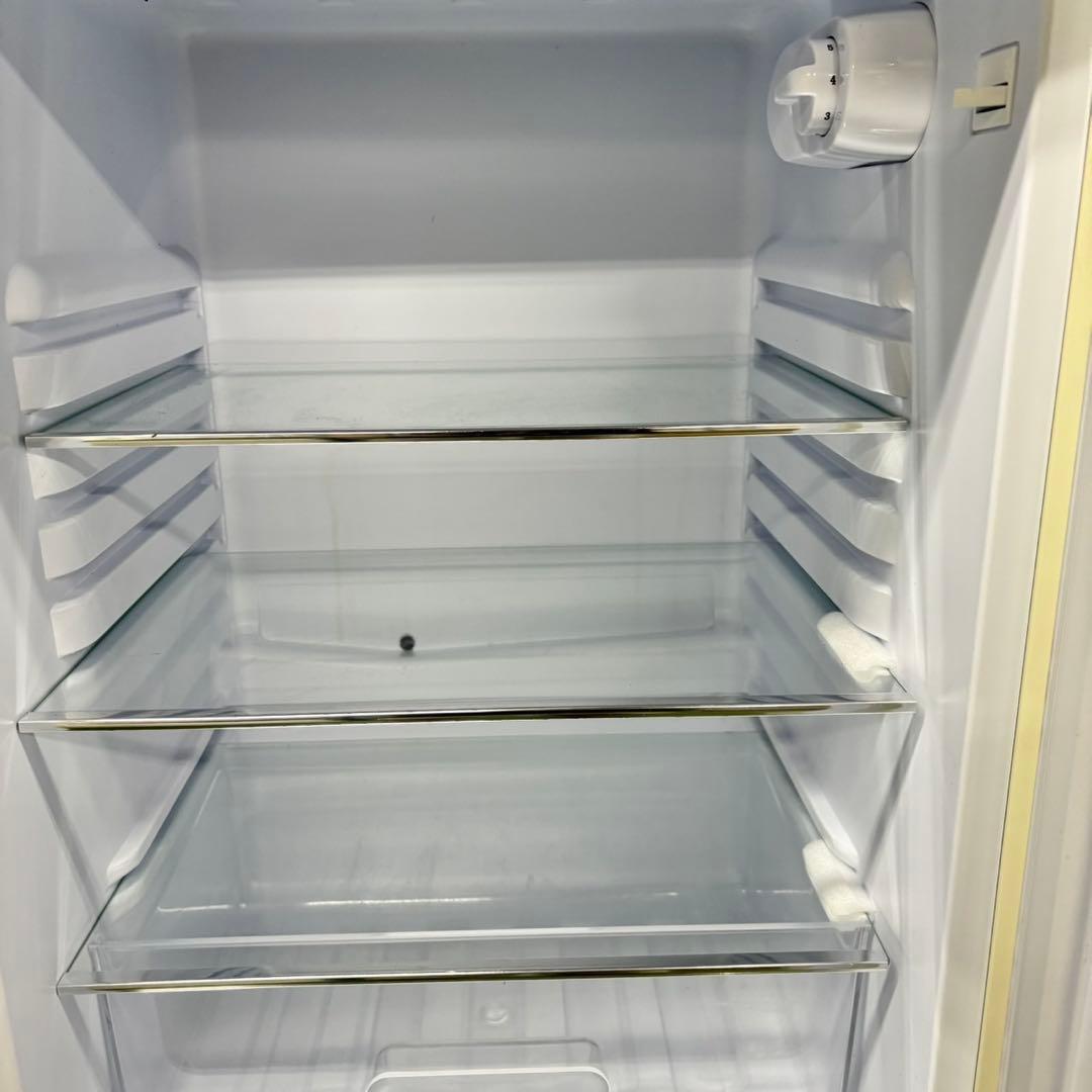 662 最新　2024年製　レトロデザイン　冷蔵庫　130L お洒落　一人暮らし