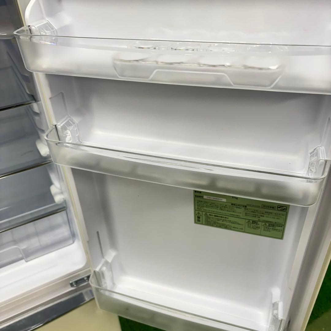 662 最新　2024年製　レトロデザイン　冷蔵庫　130L お洒落　一人暮らし