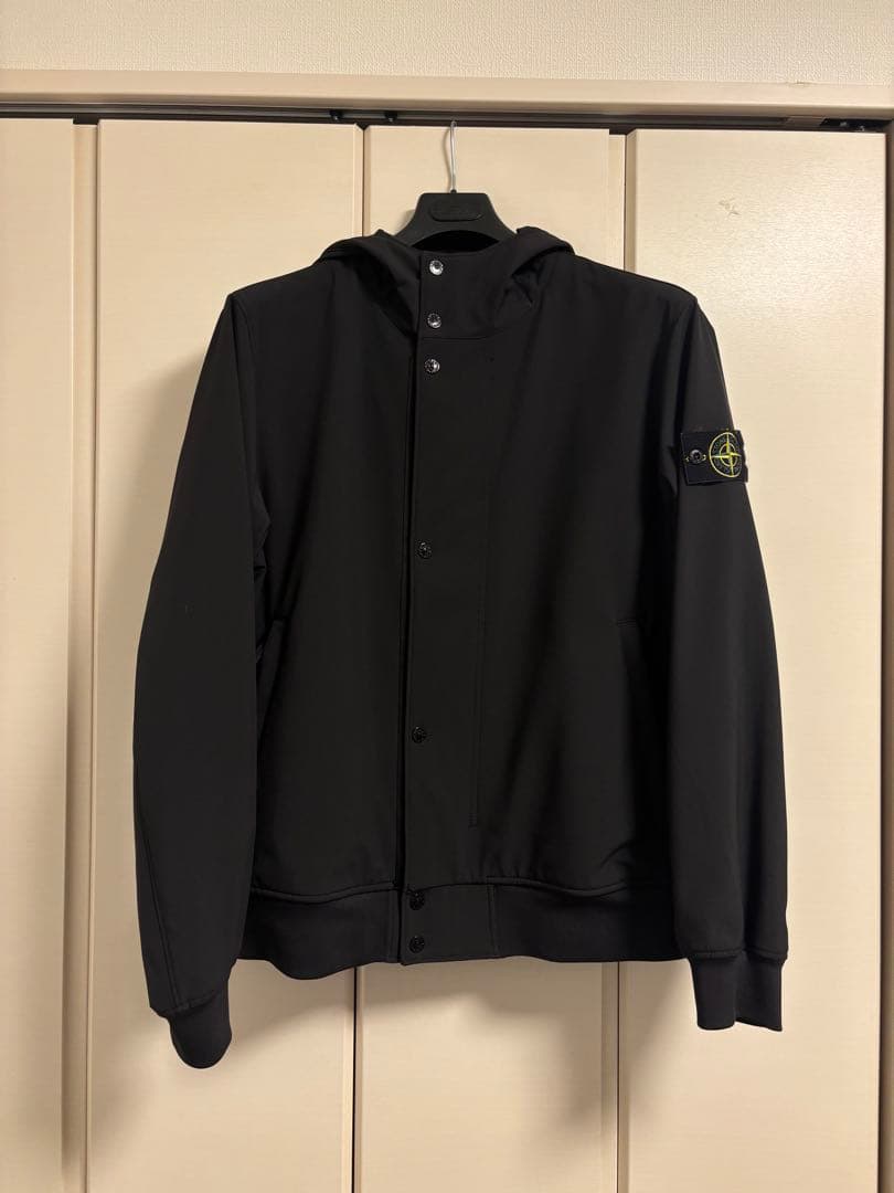 【極美品】STONE  ブラックジャケット フード付き　2025SS