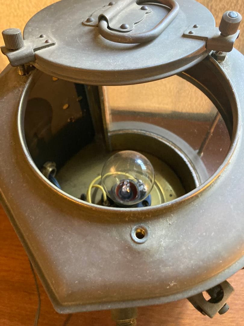昭和レトロ　雰囲気抜群の大型船舶ランプです。サイズ直径23㎝ 高さ43㎝