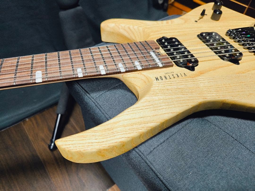 VIKSTROM GUITARS ヘッドレス 7弦 エレキギター