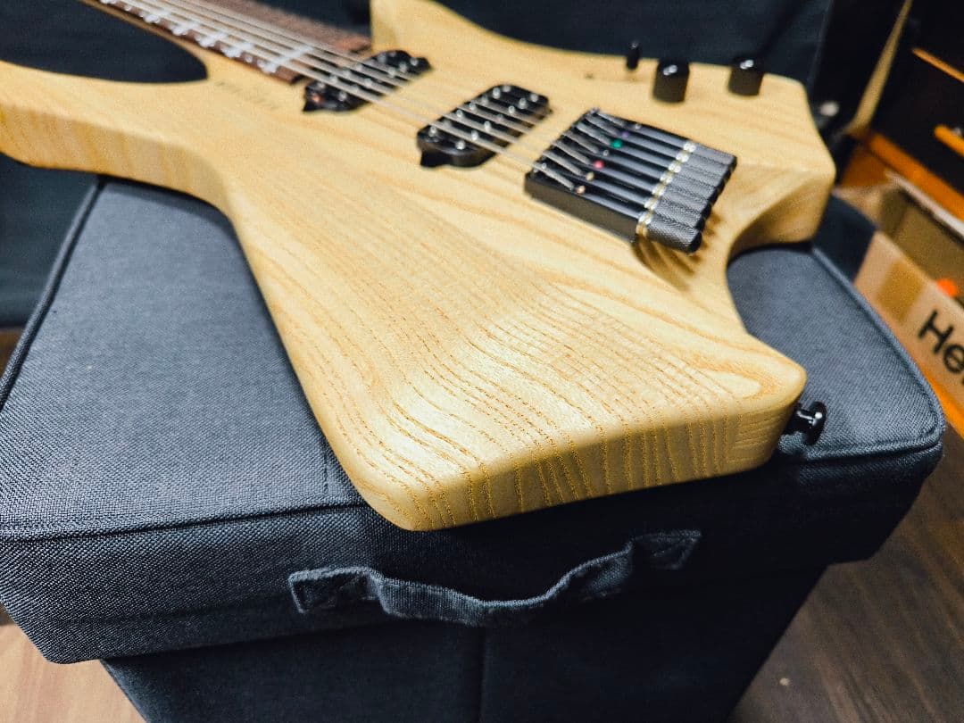 VIKSTROM GUITARS ヘッドレス 7弦 エレキギター