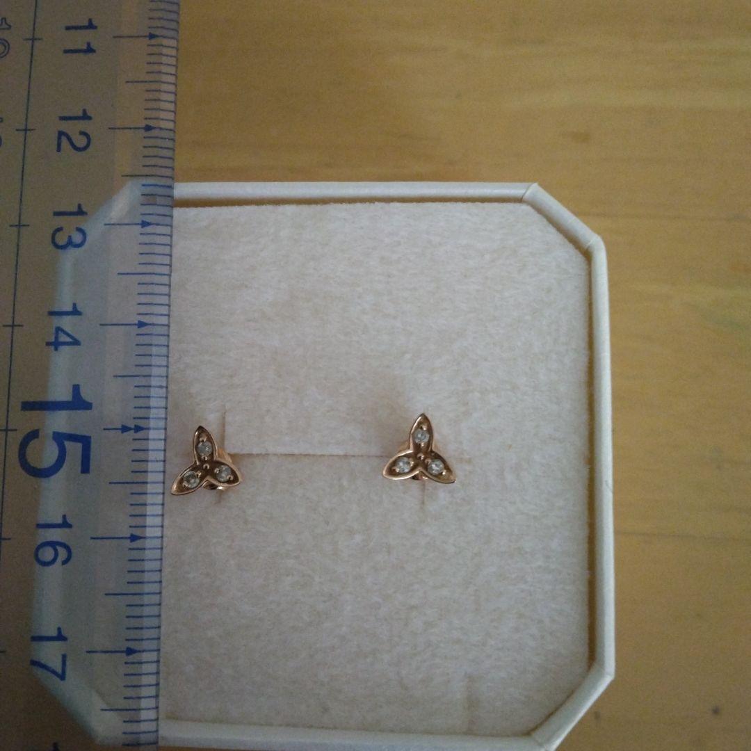 k18 トリニティ型ゴールドピアス 約0.5mm