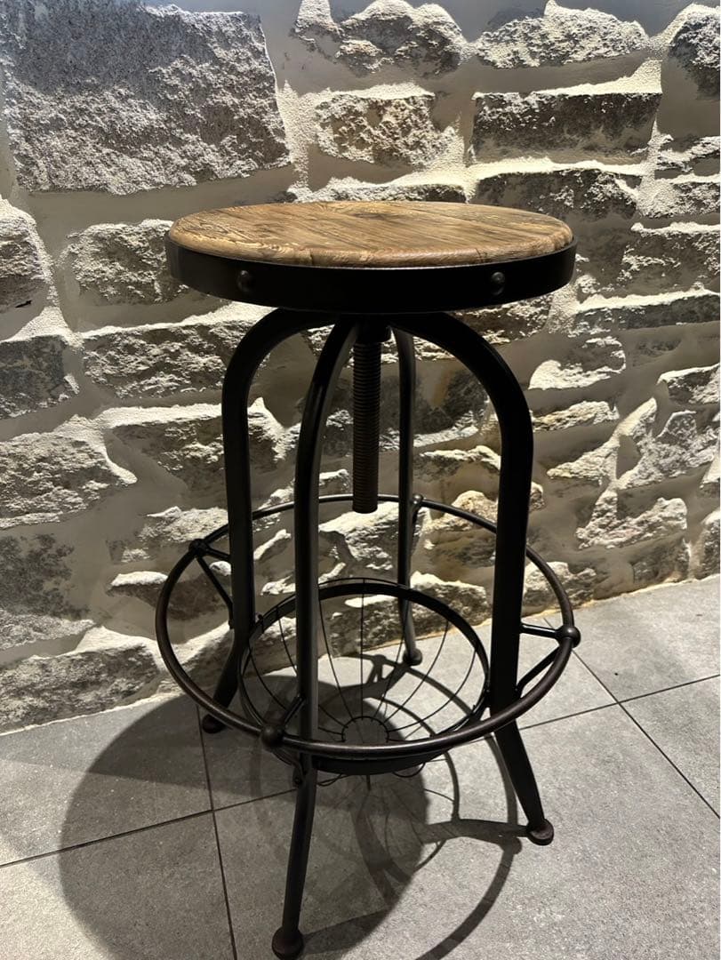 【BACCHUS STOOL】 バッカス スツール