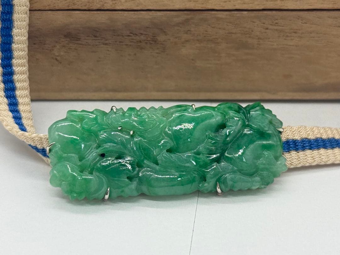 本翡翠　14kホワイトゴルド　重さ約21g 帯留木箱入　送料込み251220