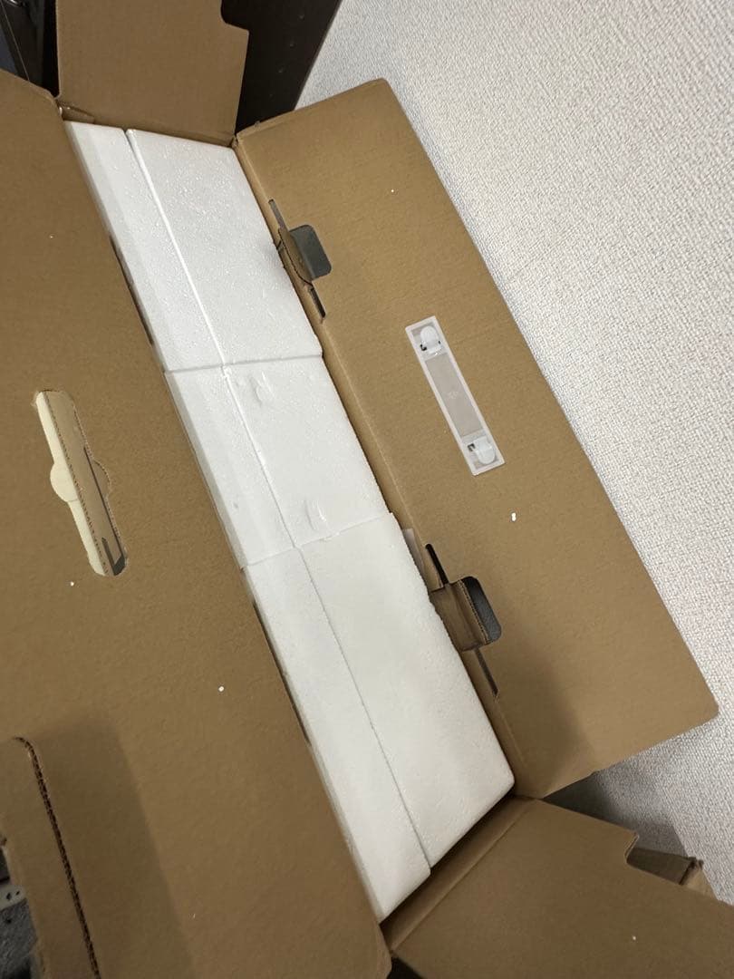 新品未使用！　JN-IPS282UHDR-C65W JAPANNEXT