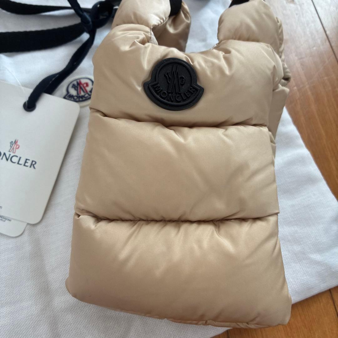 新品 未使用 モンクレール MONCLER ショルダーバッグ スマホショルダー