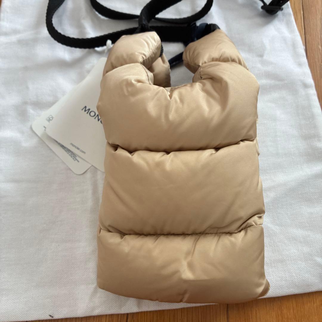 新品 未使用 モンクレール MONCLER ショルダーバッグ スマホショルダー