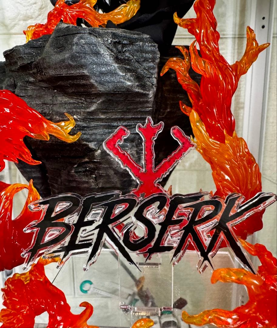 PLAMATEA ガッツ 狂戦士の甲冑　塗装済み完成品