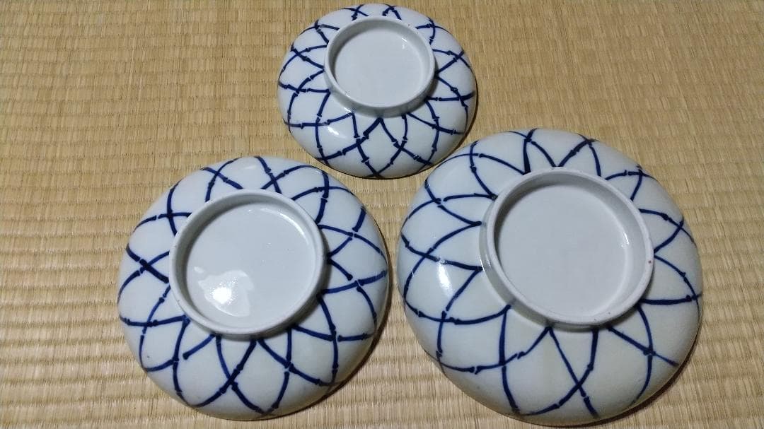 古伊万里　小振　色絵　網目紋　三つ鉢・深皿（大）径24.5×高7ｃｍ