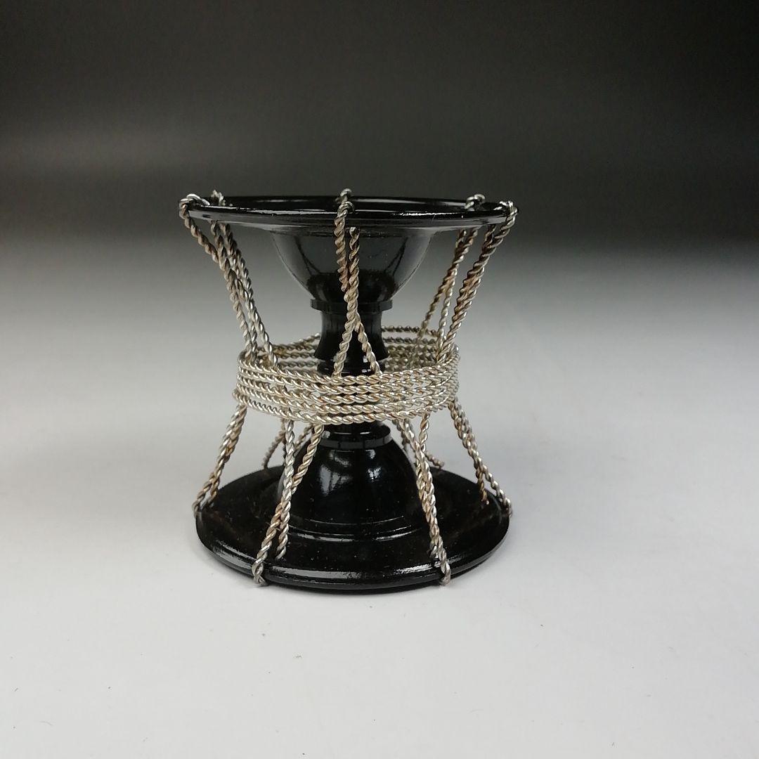 Ｔ７２５　蓋置　『黒漆　銀線紐鼓』『井波慶州』　共箱　茶道具