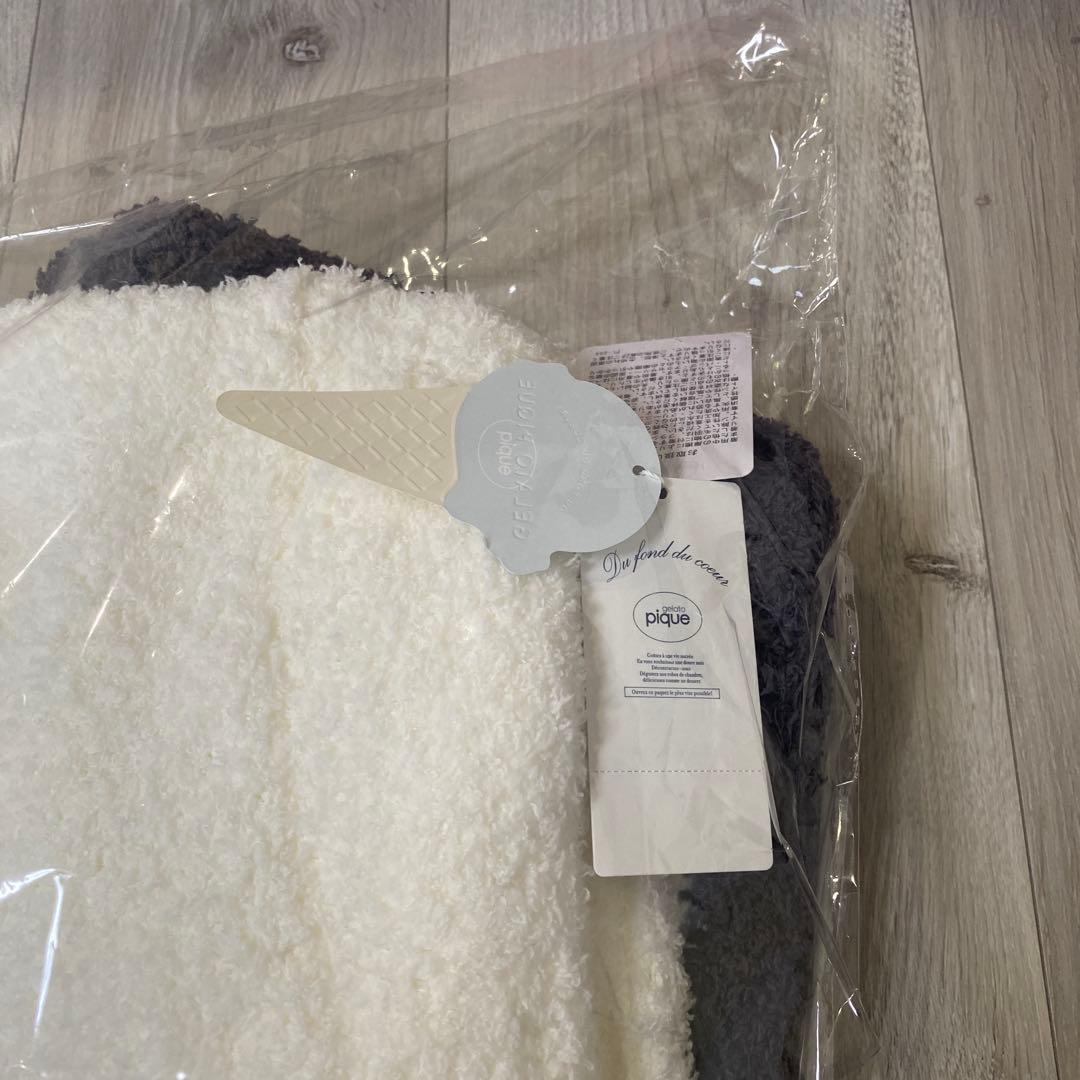 タグ付き新品、ジェラピケ、パウダーロゴジャガードプルオーバー&ロングパンツセット