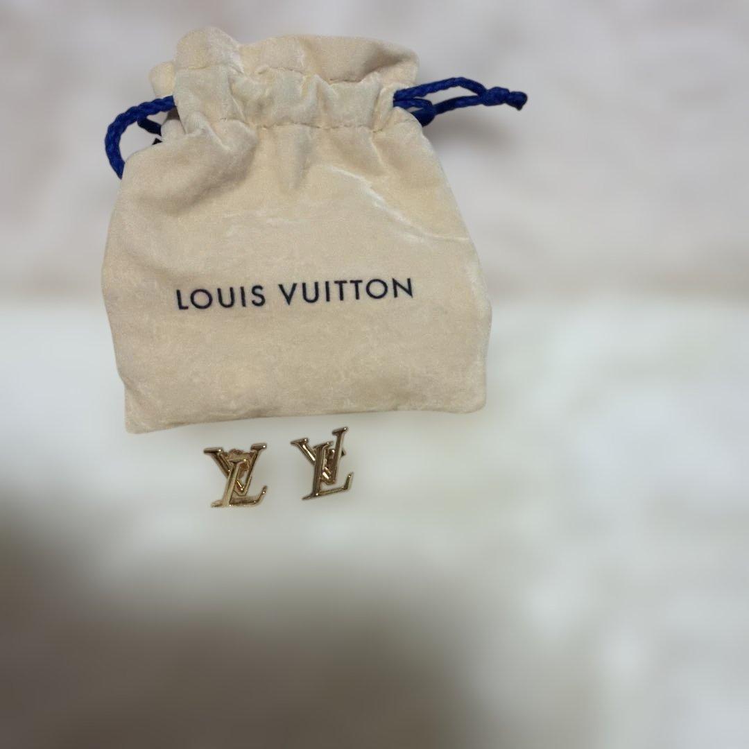 Louis Vuitton ロゴ入りピアス