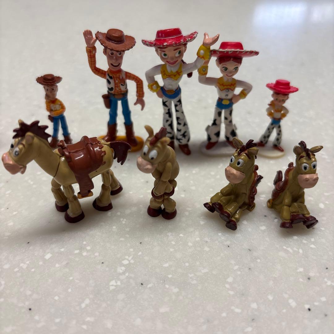 トイ・ストーリー2 フィギュアまとめ売り BUZZの車型缶ケース付き