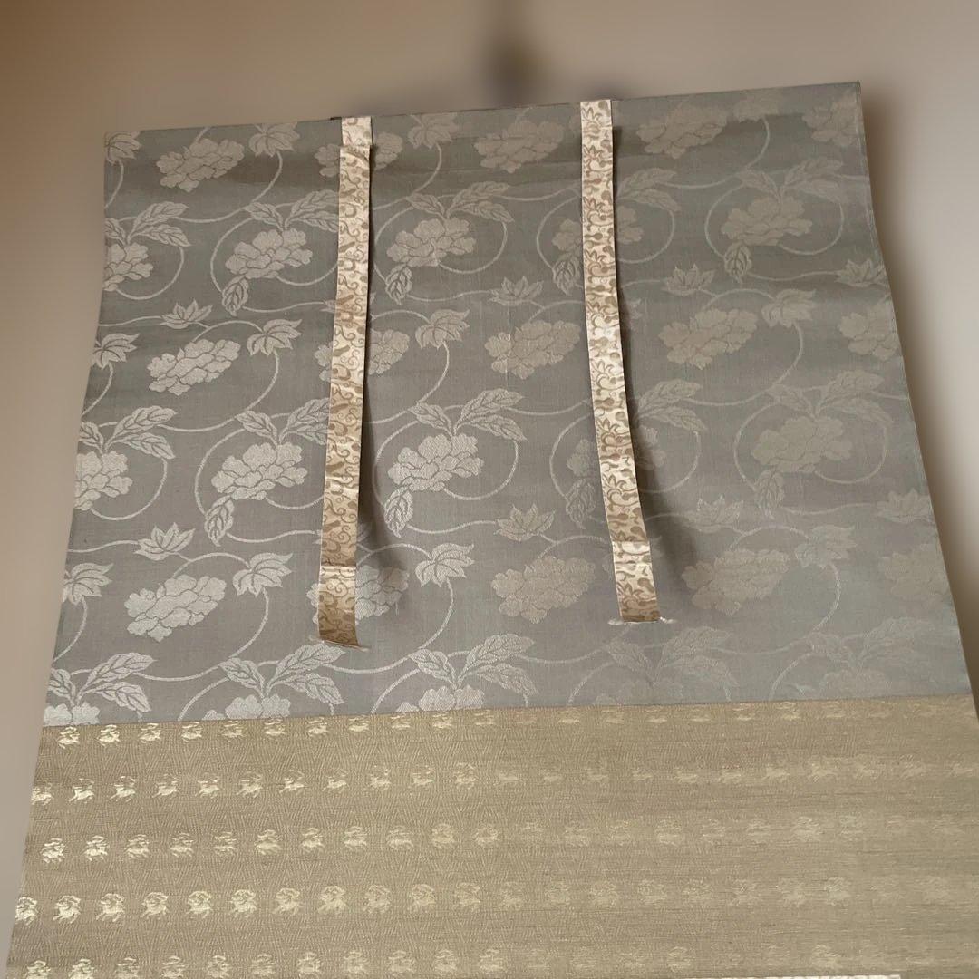 2軸セット　「しだれ桜」　「花と鳥」の掛軸 木製収納箱付き