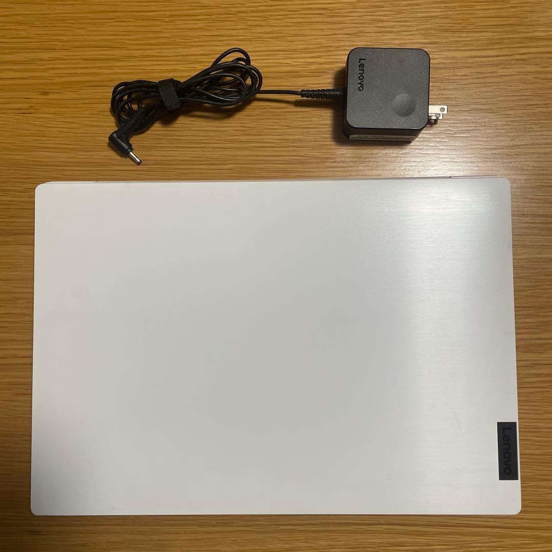 Lenovo 15.6インチホワイト美品❤️快適SSD✨ Windows 11