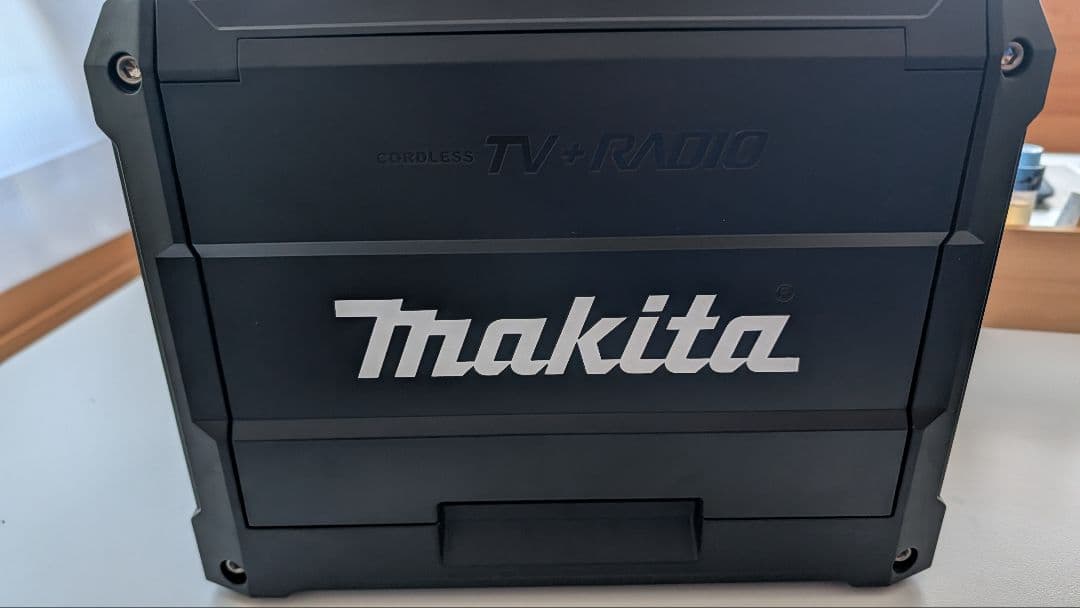 Makita TV100 充電式ポータブルテレビ
