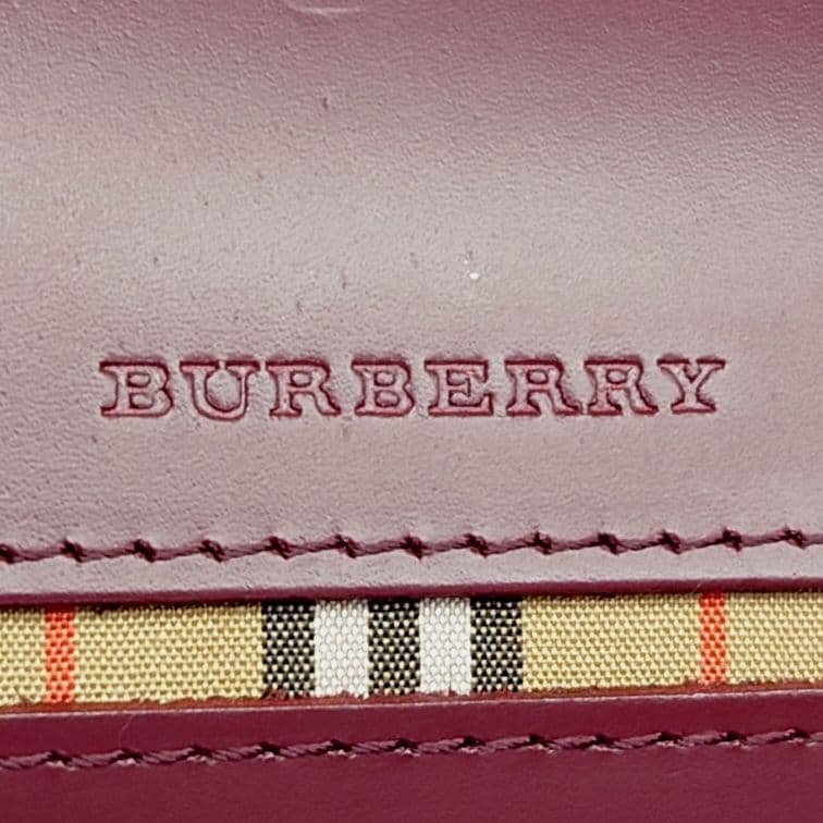バーバリー　未使用に近い　極美品　レザー＆ノバチェック　ケース　レディース