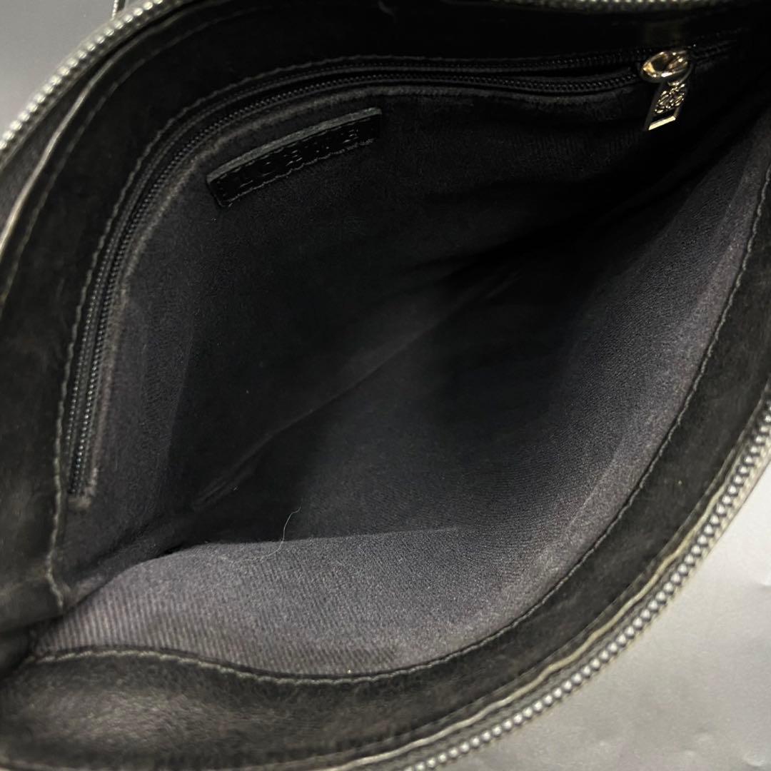 【美品】ロエベ アナグラム ショルダーバッグ ブラック キャンバス