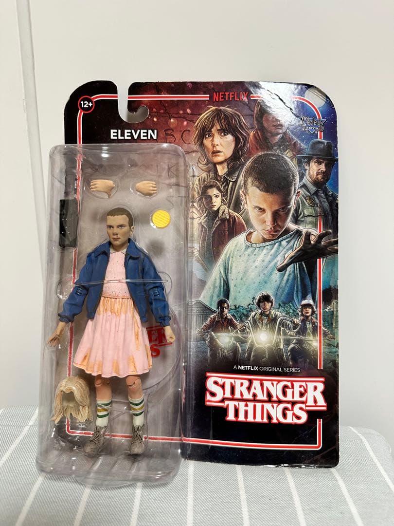 よしよし　ストレンジャーシングス　エル　イレブン　フィギュア