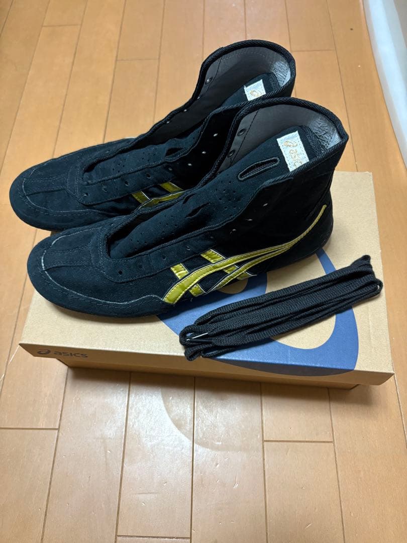 アシックス　レスリングシューズ 黒／金