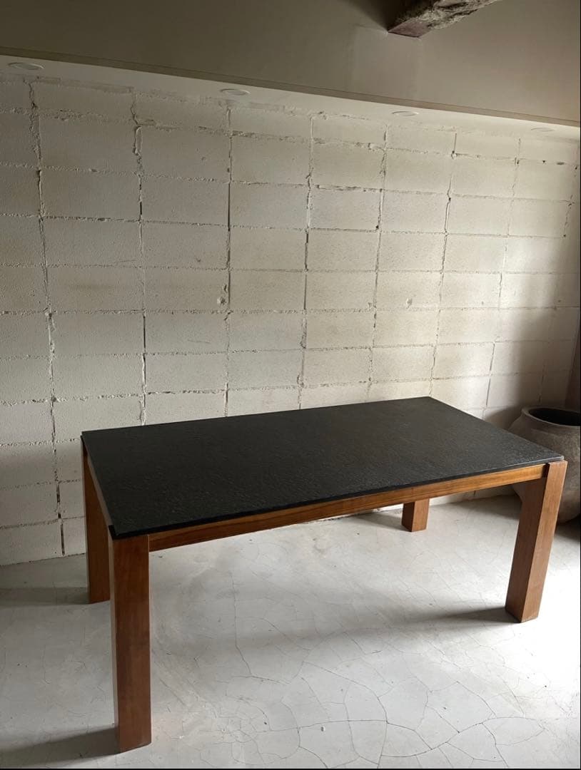 やー　御影石 × ウォールナット　ダイニングテーブル　クラスティーナ