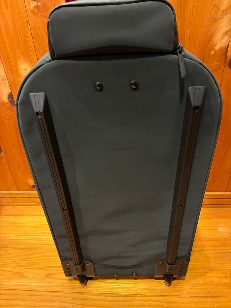 新品AMG ロゴ入キャリーバッグ☆彡