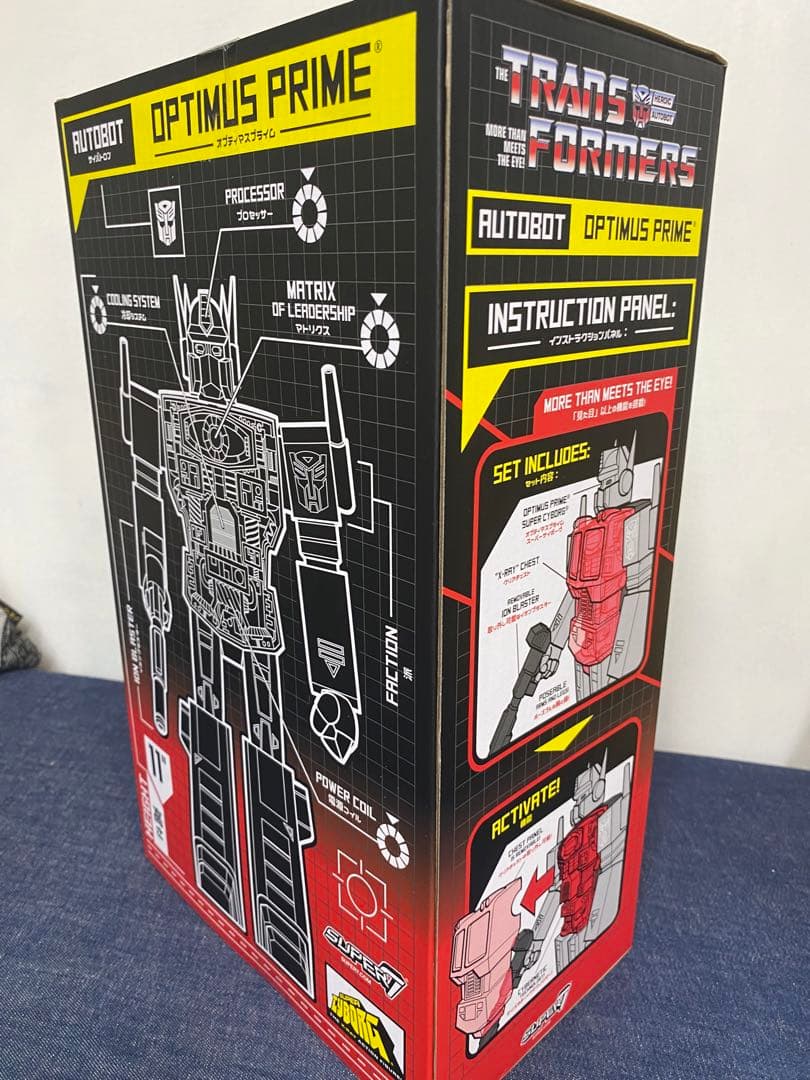 500体限定　『戦え！超ロボット生命体トランスフォーマー』コンボイ（クリア版）