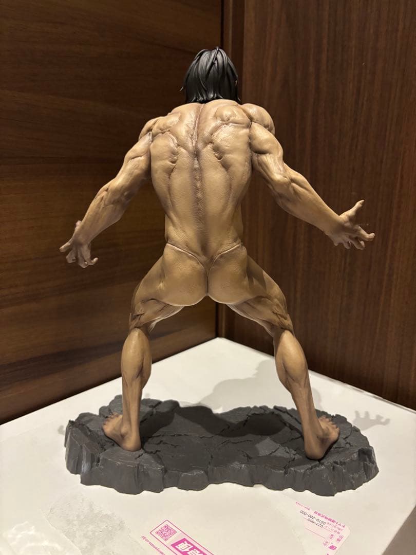 進撃の巨人 一番くじ ラストワン賞 エレン 巨人 巨大樹の森 フィギュア