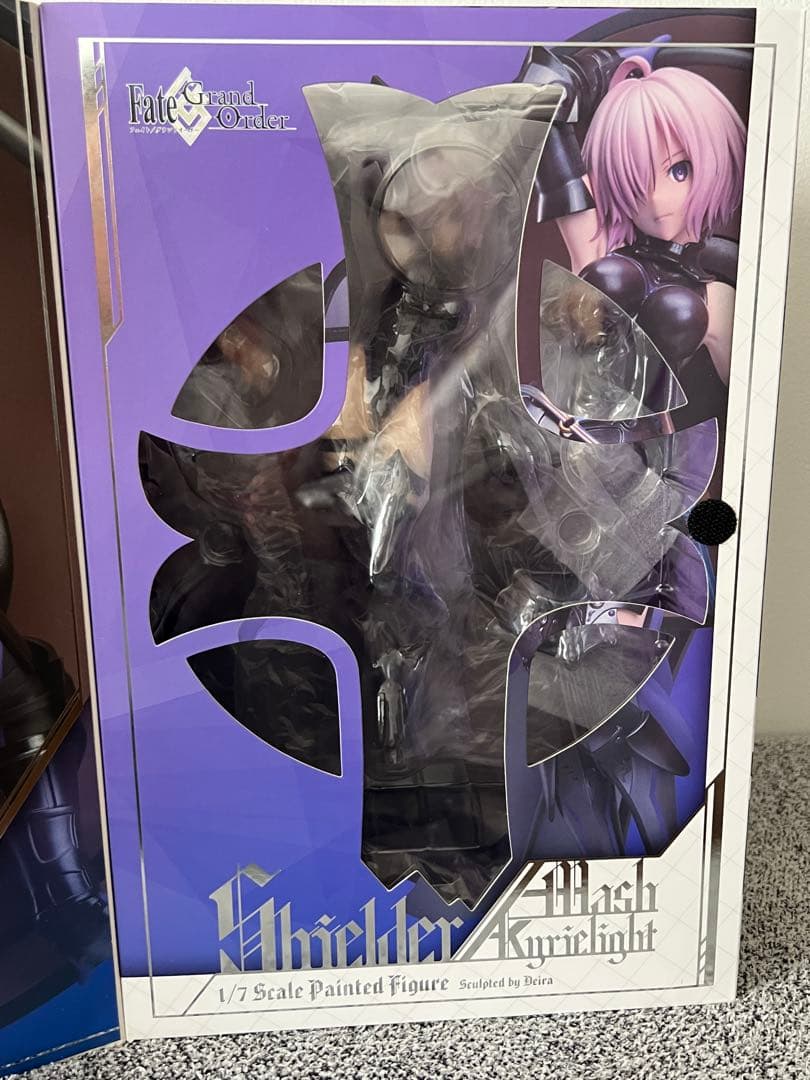 ストロンガー　Fate/Grand Order マシュ　キリエライト　フィギュア