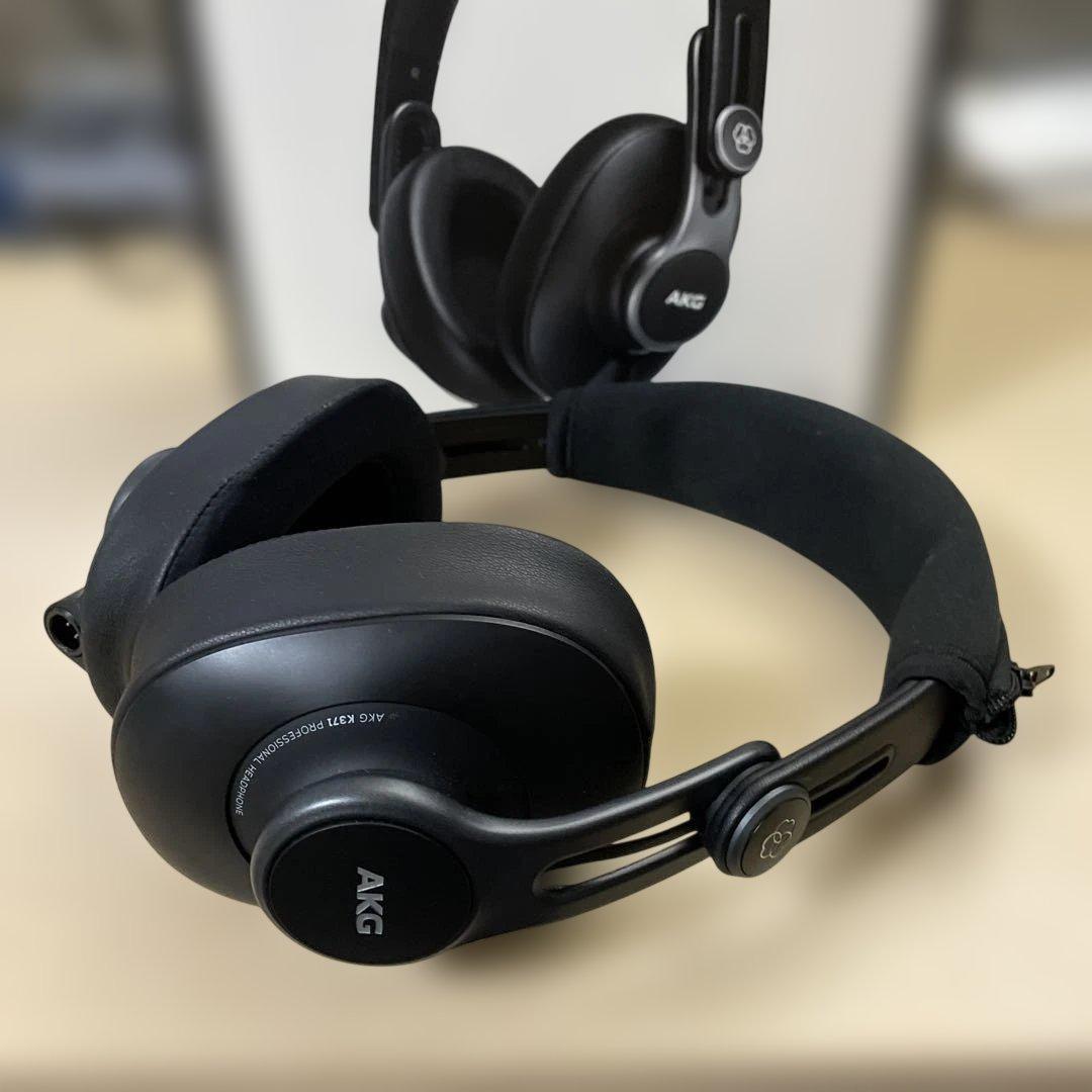 【 純正イヤーパッド未使用 】AKG K371 有線 モニターヘッドホン 密閉型
