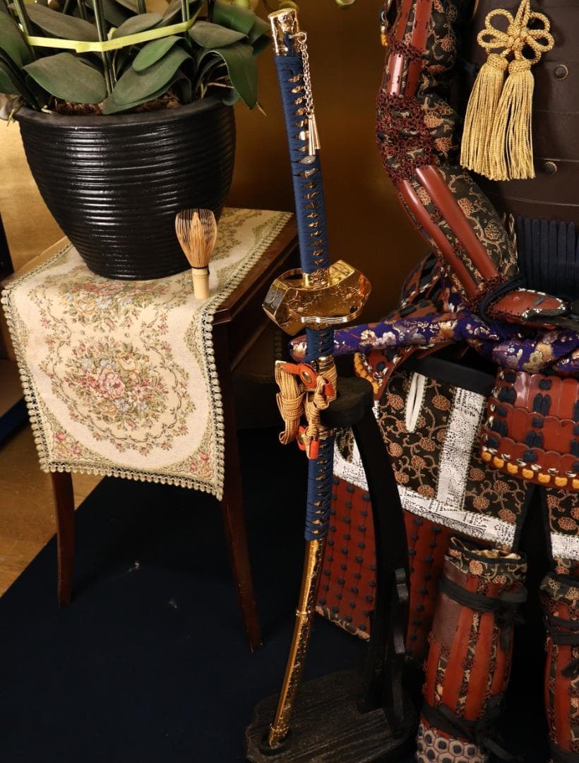 BLACK　BY01　甲冑　具足　着用鎧　龍日輪前立　鎧櫃付き　等身大　現