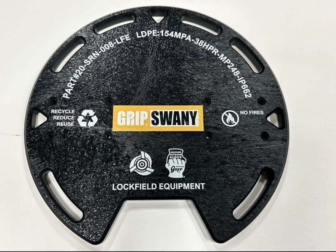 激レア グリップスワニー × LFE テーブル スツール ネイバーフッド アシモ