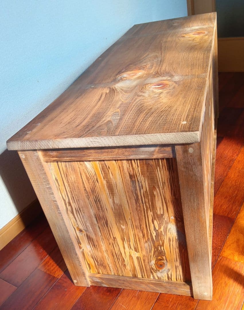 週末（金土日）価格＊レトロ風ＴＶボード＊檜の一枚板使用の天板