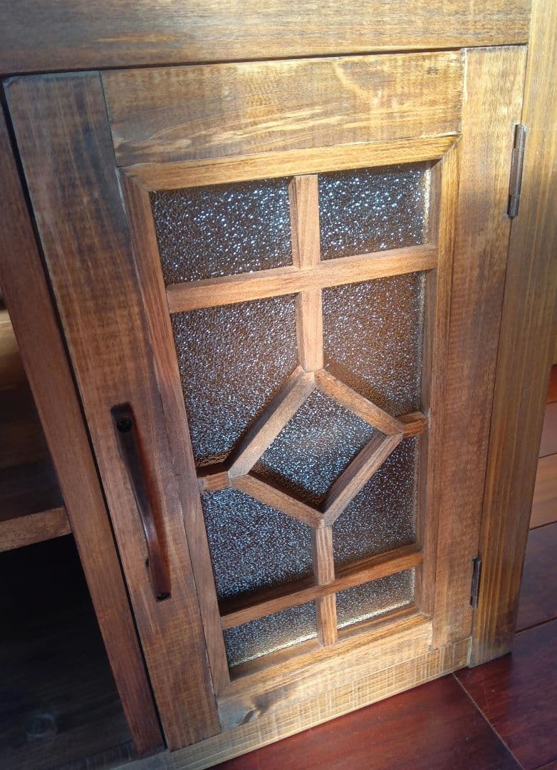 週末（金土日）価格＊レトロ風ＴＶボード＊檜の一枚板使用の天板