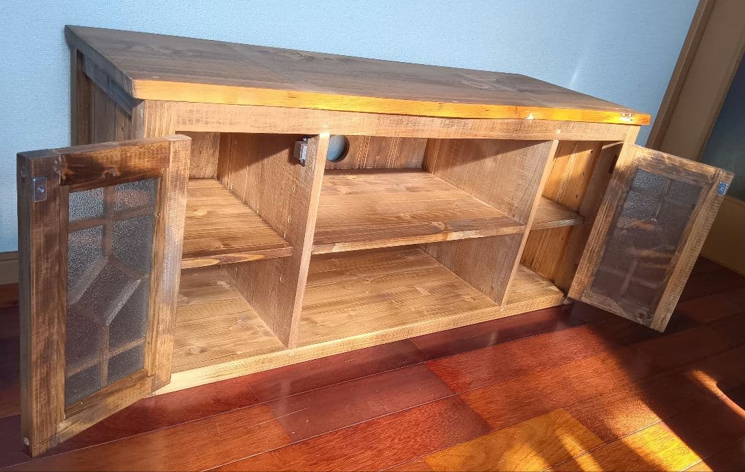 週末（金土日）価格＊レトロ風ＴＶボード＊檜の一枚板使用の天板