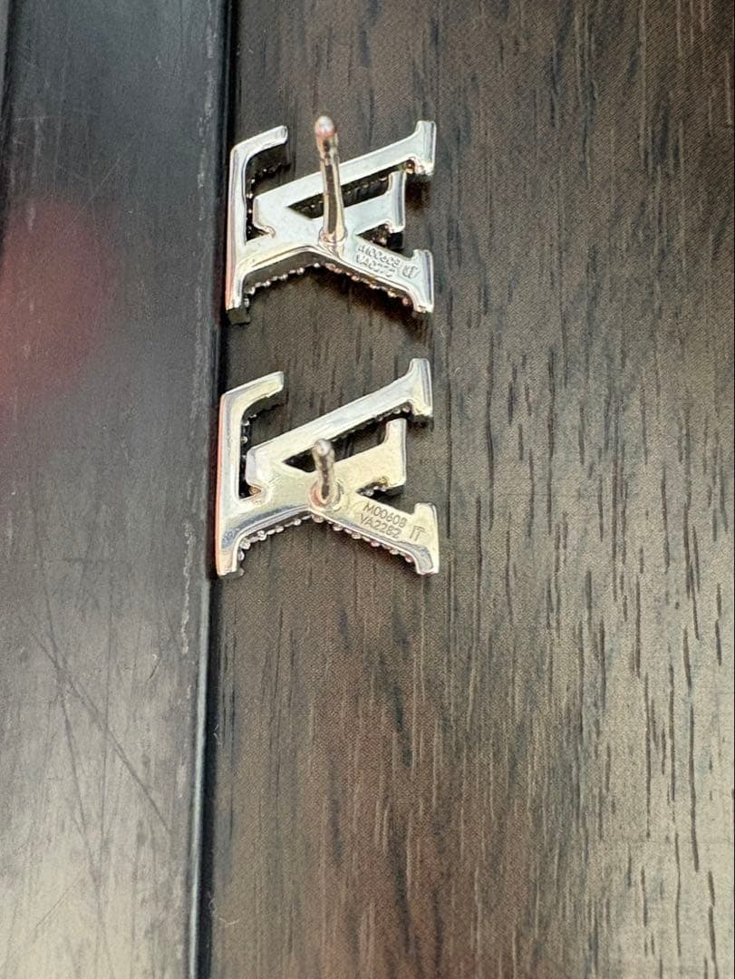 ※専用　Louis Vuitton 片耳　ピアス　キャッチ欠品