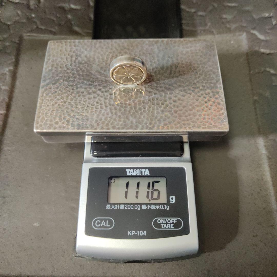 シルバー製。銀製。SILVER970。 ケース箱。家紋。丸に剣に片喰。約450g