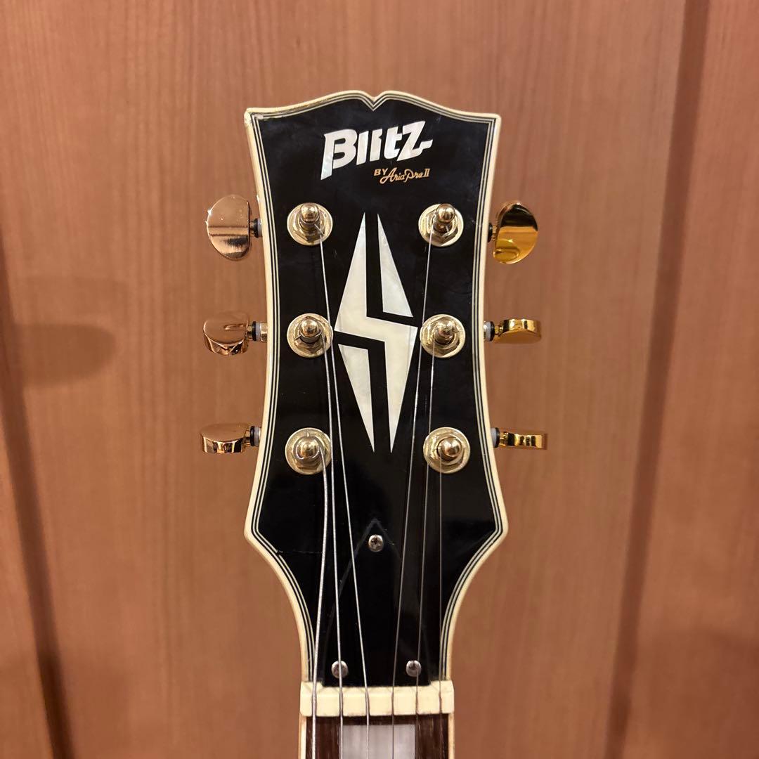 希少“ぼっちざろっく” Blitz by Aria ProⅡ ゴールドパーツ仕様