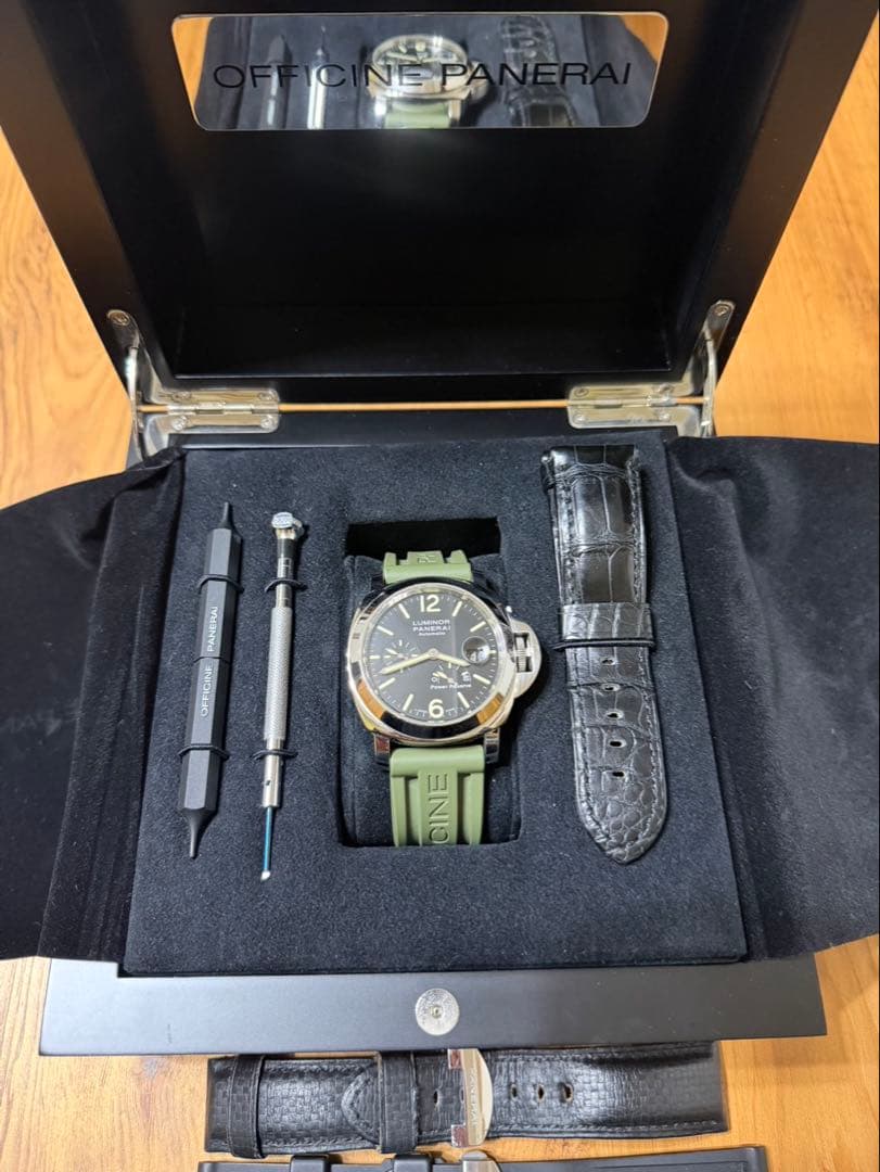 ジョニー　パネライ　PANERAI PAM00090 ルミノール