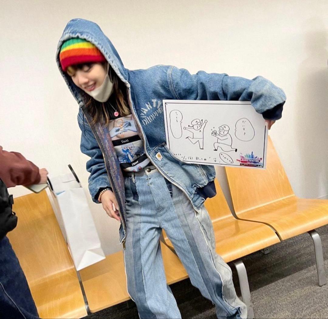 あいみょん着用カーハートサウスウエストアクティブジャケットJB848