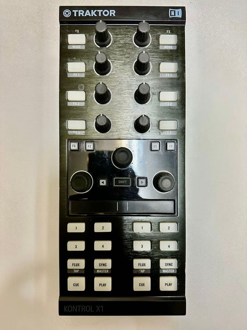 DJ機材 TRAKTOR KONTROL X1mk 2 NativeInstruments